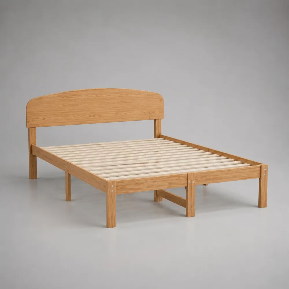 Letto matrimoniale 140 x 190 cm in legno massello di pino naturale con rete a doghe e testiera sagomata