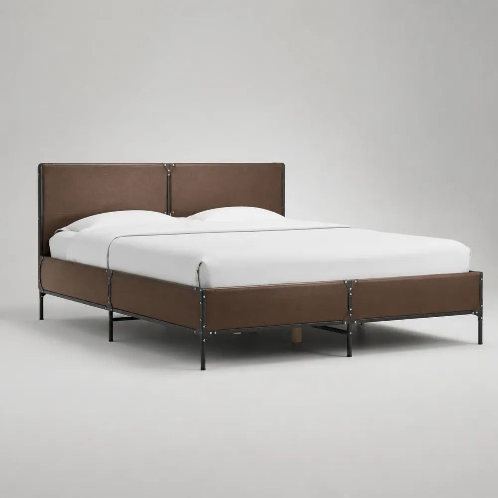 Letto matrimoniale 160 x 200 cm con testiera imbottita in pelle sintetica marrone e telaio in acciaio nero, 168 x 208 x 110 cm